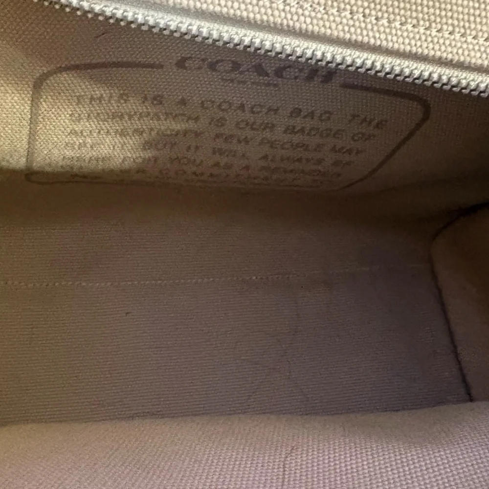 Cargo Coach Tote Bag - Picture 4 of 4